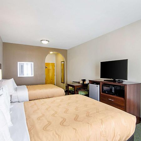 Quality Inn & Suites Near Tanger Outlet Mall Gonzales Eksteriør bilde