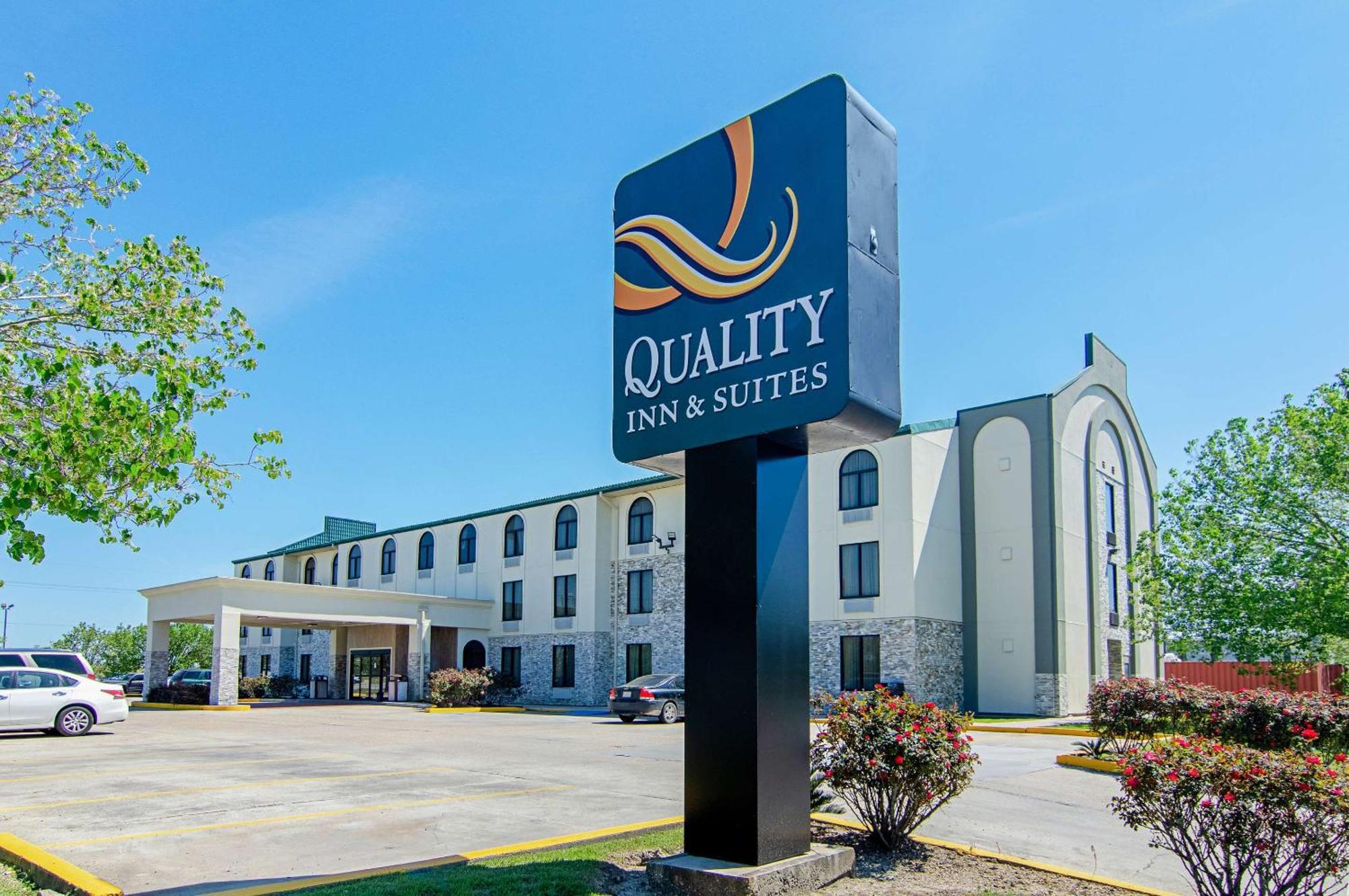 Quality Inn & Suites Near Tanger Outlet Mall Gonzales Eksteriør bilde