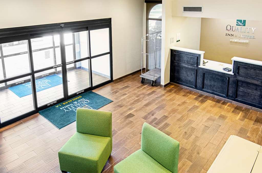 Quality Inn & Suites Near Tanger Outlet Mall Gonzales Interiør bilde