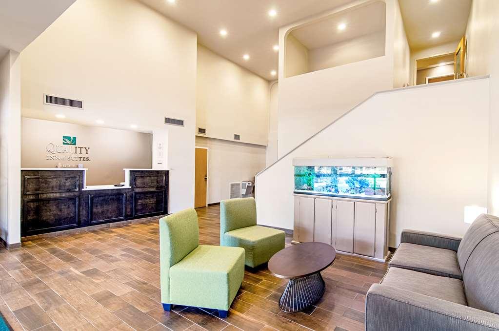 Quality Inn & Suites Near Tanger Outlet Mall Gonzales Interiør bilde